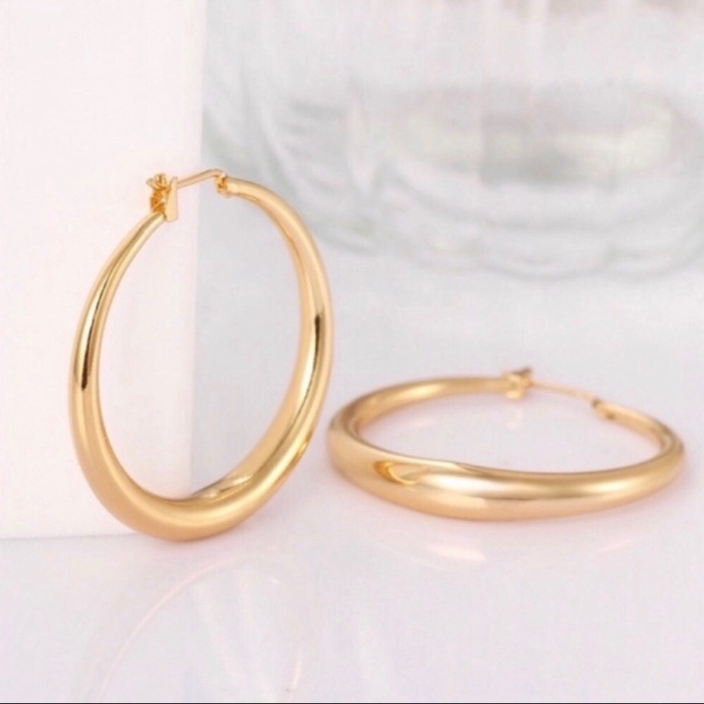 🔥Hoop Earrings🔥 - Picture 2 of 4